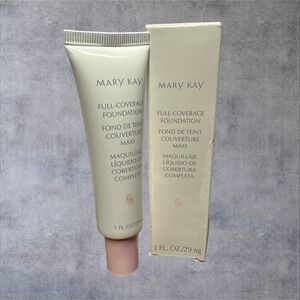 Mary Kay Full Coverage Foundation Ivory 204 366700 1oz New Disc. - Pink Cap
